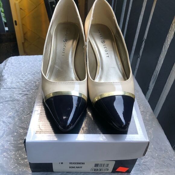 Karen Scott Women’s Heels Sz 7 - Picture 2 of 8